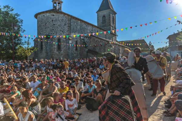 La Deuche Joyeuse, Préalables du Festival d'Aurillac - 2016 © Daniel Roblin