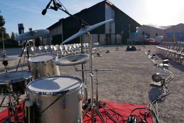 Parce-que les majorettes finissent toutes sous un tas de bûches ou dans une bétonneuse - Mars 2019 - Résidence #2 © Caroline Genis / Générik Vapeur