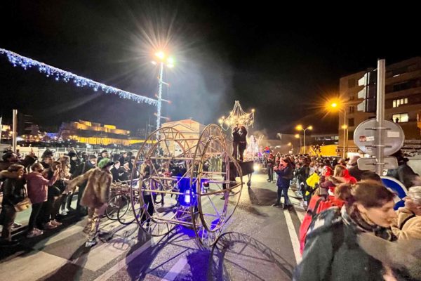 Carrousel en cavale © Caroline Genis